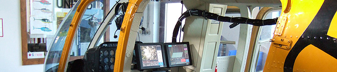 Zwei StarLight8S Displays im Überwachungs-Helikopter